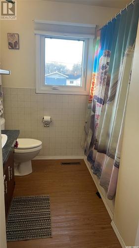 61 6Th Street Se, Preeceville, SK - Indoor Photo Showing Bathroom