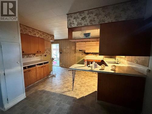 7746 Mccallum View Drive, Grand Forks, BC - Indoor Photo Showing Kitchen