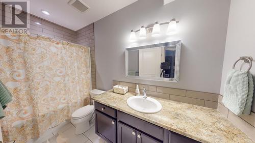 8524 74 Street, Fort St. John, BC - Indoor Photo Showing Bathroom