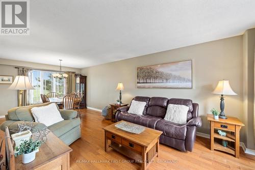 1097 Katharine Crescent, Kingston (North Of Taylor-Kidd Blvd), ON - Indoor Photo Showing Living Room