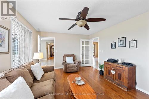 1097 Katharine Crescent, Kingston (North Of Taylor-Kidd Blvd), ON - Indoor Photo Showing Living Room