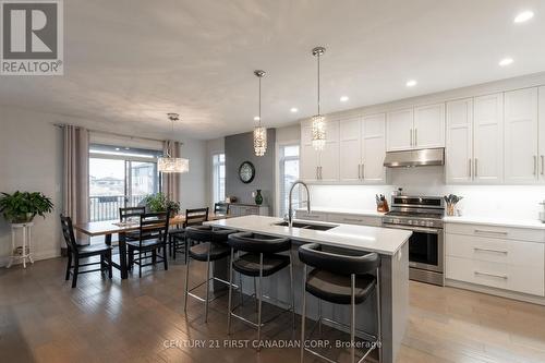 2142 Wateroak Drive, London, ON - Indoor Photo Showing Kitchen With Stainless Steel Kitchen With Double Sink With Upgraded Kitchen