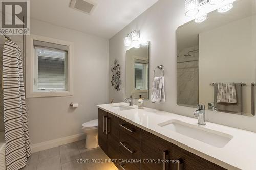 2142 Wateroak Drive, London, ON - Indoor Photo Showing Bathroom