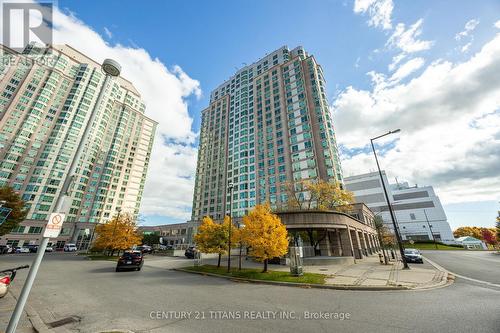 1813 - 1 Lee Centre Drive, Toronto, ON - Outdoor With Facade