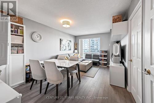 1813 - 1 Lee Centre Drive, Toronto, ON - Indoor