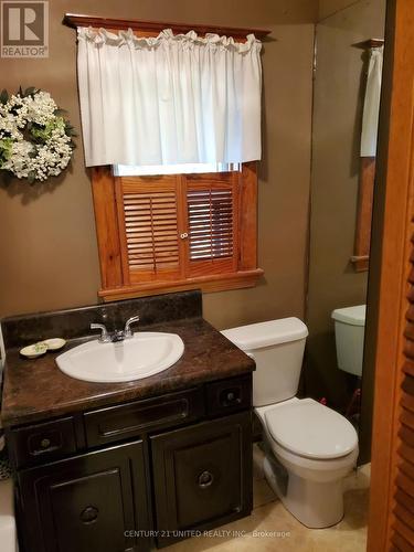 416 Rogers Street, Peterborough (Ashburnham), ON - Indoor Photo Showing Bathroom