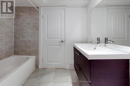 40 Spring Farm Road, Aurora, ON - Indoor Photo Showing Bathroom