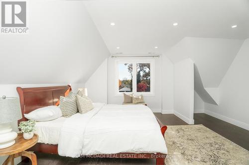 1029 Lorne Park Road, Mississauga, ON - Indoor Photo Showing Bedroom