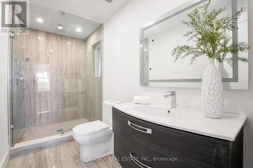 1029 Lorne Park Road, Mississauga, ON - Indoor Photo Showing Bathroom