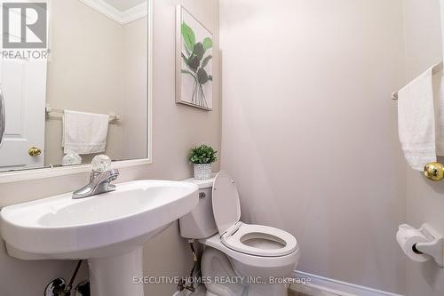 3938 Lacman Trail, Mississauga, ON - Indoor Photo Showing Bathroom