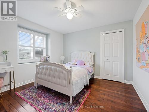 14 Kentmere Grove, Hamilton, ON - Indoor Photo Showing Bedroom