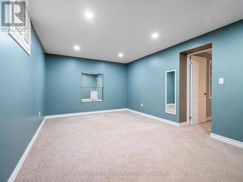 14 Kentmere Grove, Hamilton, ON - Indoor Photo Showing Other Room