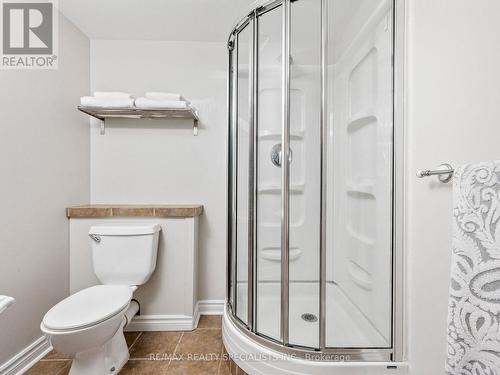 14 Kentmere Grove, Hamilton, ON - Indoor Photo Showing Bathroom