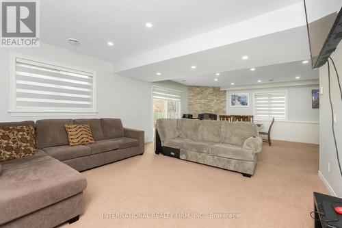 75 Sheffield Street, Southgate, ON - Indoor Photo Showing Living Room