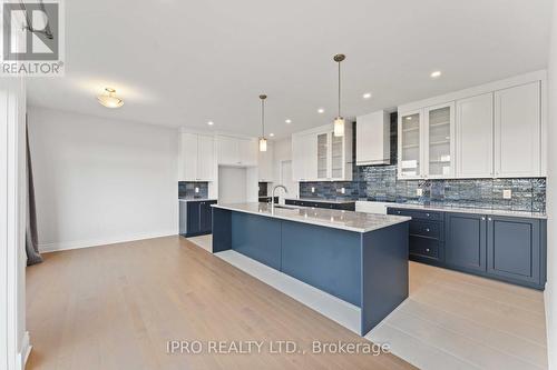 156 Finsbury Avenue, Stittsville - Munster - Richmond, ON - Indoor Photo Showing Kitchen With Upgraded Kitchen