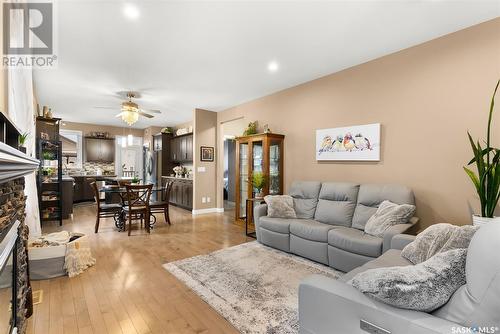 4209 Green Olive Way E, Regina, SK - Indoor Photo Showing Living Room