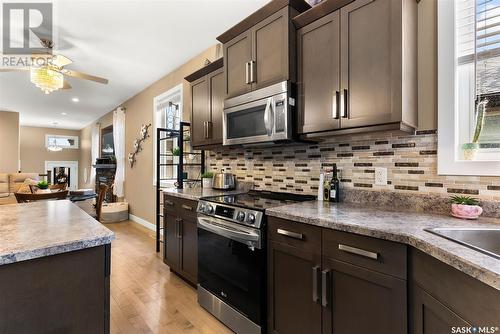 4209 Green Olive Way E, Regina, SK - Indoor Photo Showing Kitchen With Upgraded Kitchen