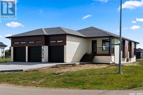 202 Fairway Road, Emerald Park, SK - Outdoor