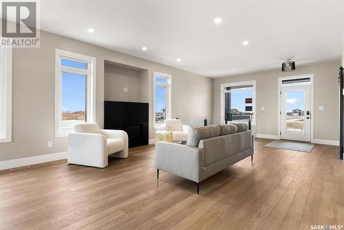 202 Fairway Road, Emerald Park, SK - Indoor Photo Showing Living Room