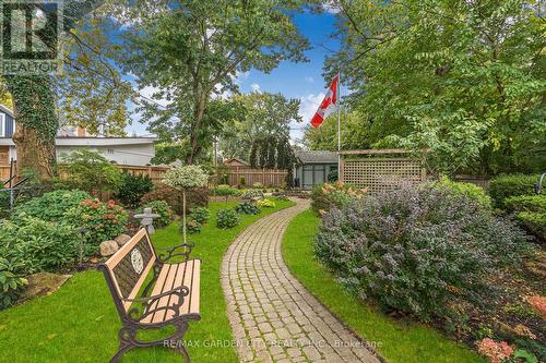 8 Ridgewood Road, St. Catharines, ON - Outdoor