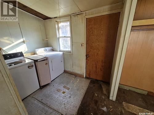 619 Railway Street, Kipling, SK - Indoor Photo Showing Laundry Room