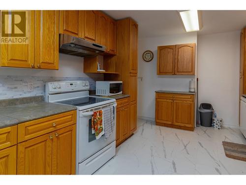 4712 Gair Avenue, Terrace, BC - Indoor Photo Showing Kitchen