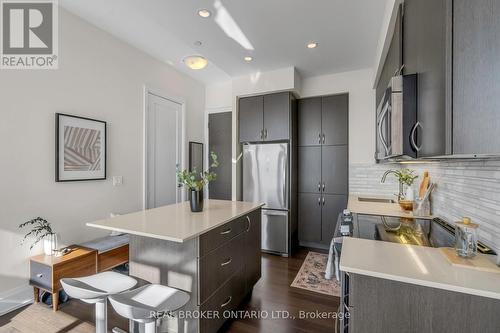 Ph10 - 18 Graydon Hall Drive, Toronto, ON - Indoor Photo Showing Kitchen With Upgraded Kitchen