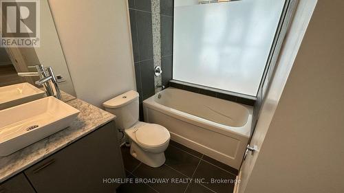 2506 - 375 King Street W, Toronto, ON - Indoor Photo Showing Bathroom