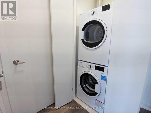 2611 - 20 Richardson Street, Toronto, ON - Indoor Photo Showing Laundry Room