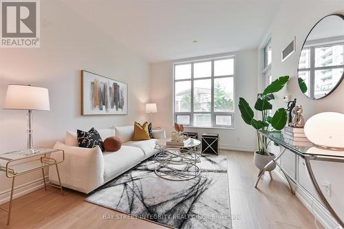 117 - 10 Bloorview Place, Toronto, ON - Indoor Photo Showing Living Room