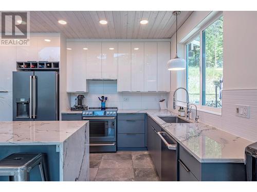 8735 Forsberg Road, Vernon, BC - Indoor Photo Showing Kitchen With Upgraded Kitchen