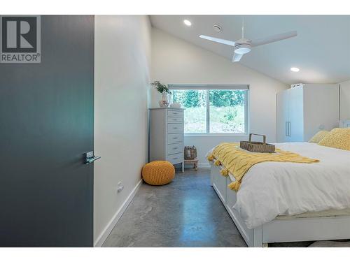 8735 Forsberg Road, Vernon, BC - Indoor Photo Showing Bedroom