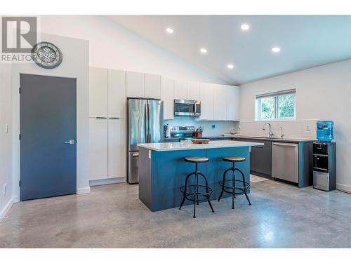 8735 Forsberg Road, Vernon, BC - Indoor Photo Showing Kitchen With Upgraded Kitchen