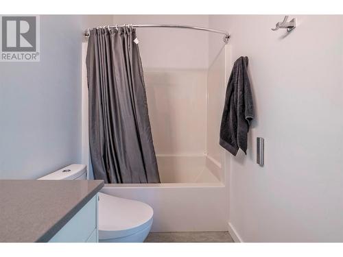 8735 Forsberg Road, Vernon, BC - Indoor Photo Showing Bathroom