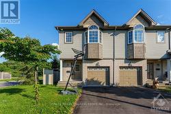 298 MACOUN CIRCLE  Ottawa, ON K1T 0H8