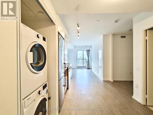 3502 - 251 Javis Street, Toronto, ON - Indoor Photo Showing Laundry Room