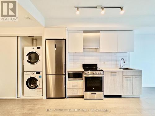 3502 - 251 Javis Street, Toronto, ON - Indoor Photo Showing Kitchen