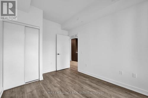 1304S - 127 Broadway Avenue, Toronto, ON - Indoor Photo Showing Other Room