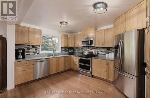 42 Bluebell Crescent, Whitby, ON - Indoor Photo Showing Kitchen