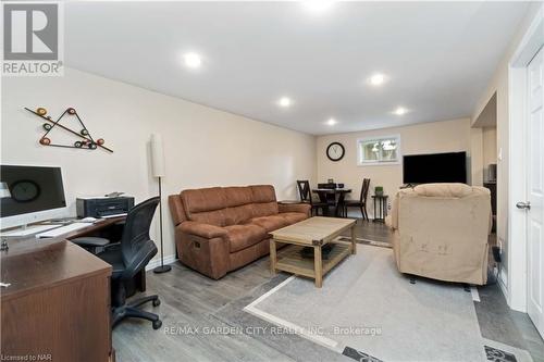 86 Leaside Drive, Welland, ON - Indoor