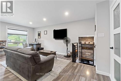 86 Leaside Drive, Welland, ON - Indoor