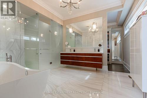 434 Smith Lane, Oakville, ON - Indoor Photo Showing Bathroom