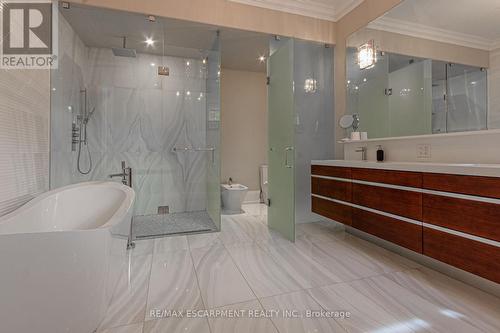 434 Smith Lane, Oakville, ON - Indoor Photo Showing Bathroom