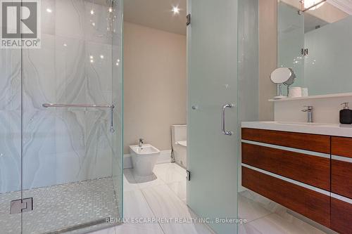 434 Smith Lane, Oakville, ON - Indoor Photo Showing Bathroom