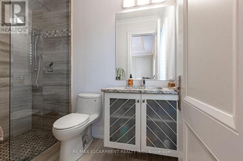 434 Smith Lane, Oakville, ON - Indoor Photo Showing Bathroom