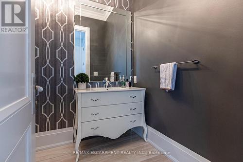 434 Smith Lane, Oakville, ON - Indoor Photo Showing Bathroom