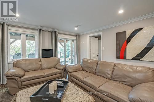 2185 Whitworth Drive, Oakville, ON - Indoor Photo Showing Living Room