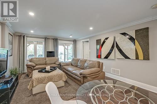 2185 Whitworth Drive, Oakville, ON - Indoor Photo Showing Living Room