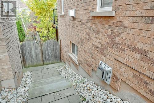 2185 Whitworth Drive, Oakville, ON - Outdoor With Exterior