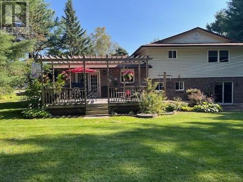 6 Derek Drive, Petawawa, ON - Outdoor